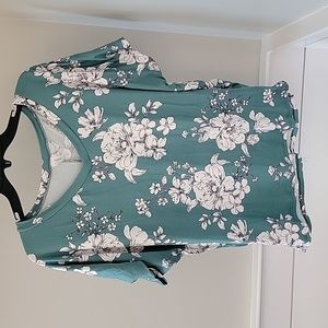 Honeyme floral top